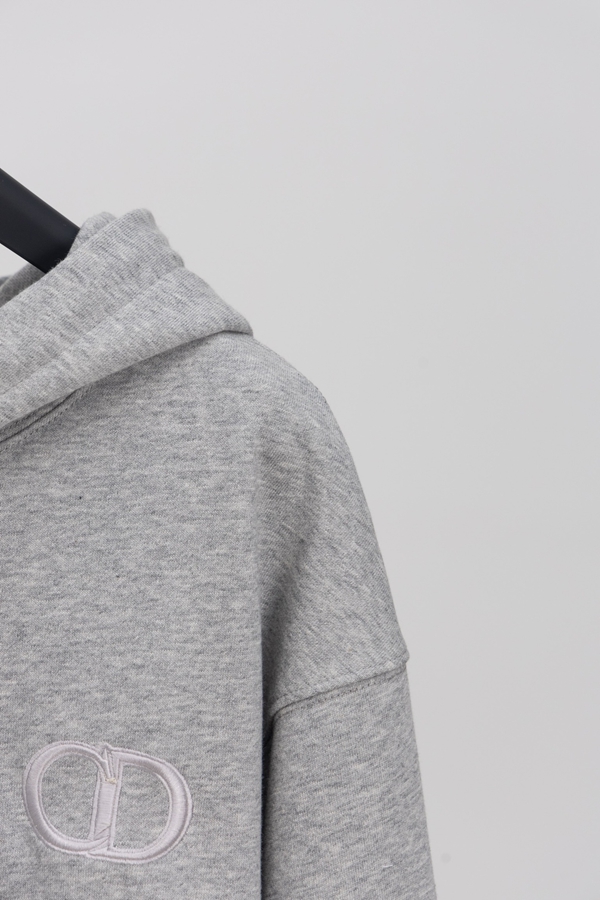 ブランドパーカー着用イメージ